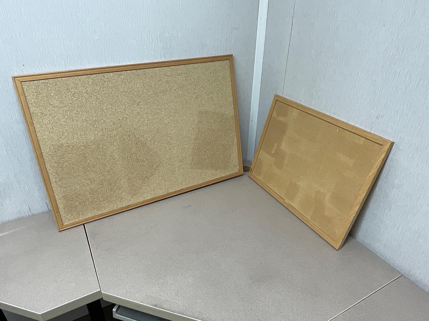 Office Desks Cork Boards BigIron Auctions   Corkboards F8dc4b23bb9c44eebb22391b57a89792 