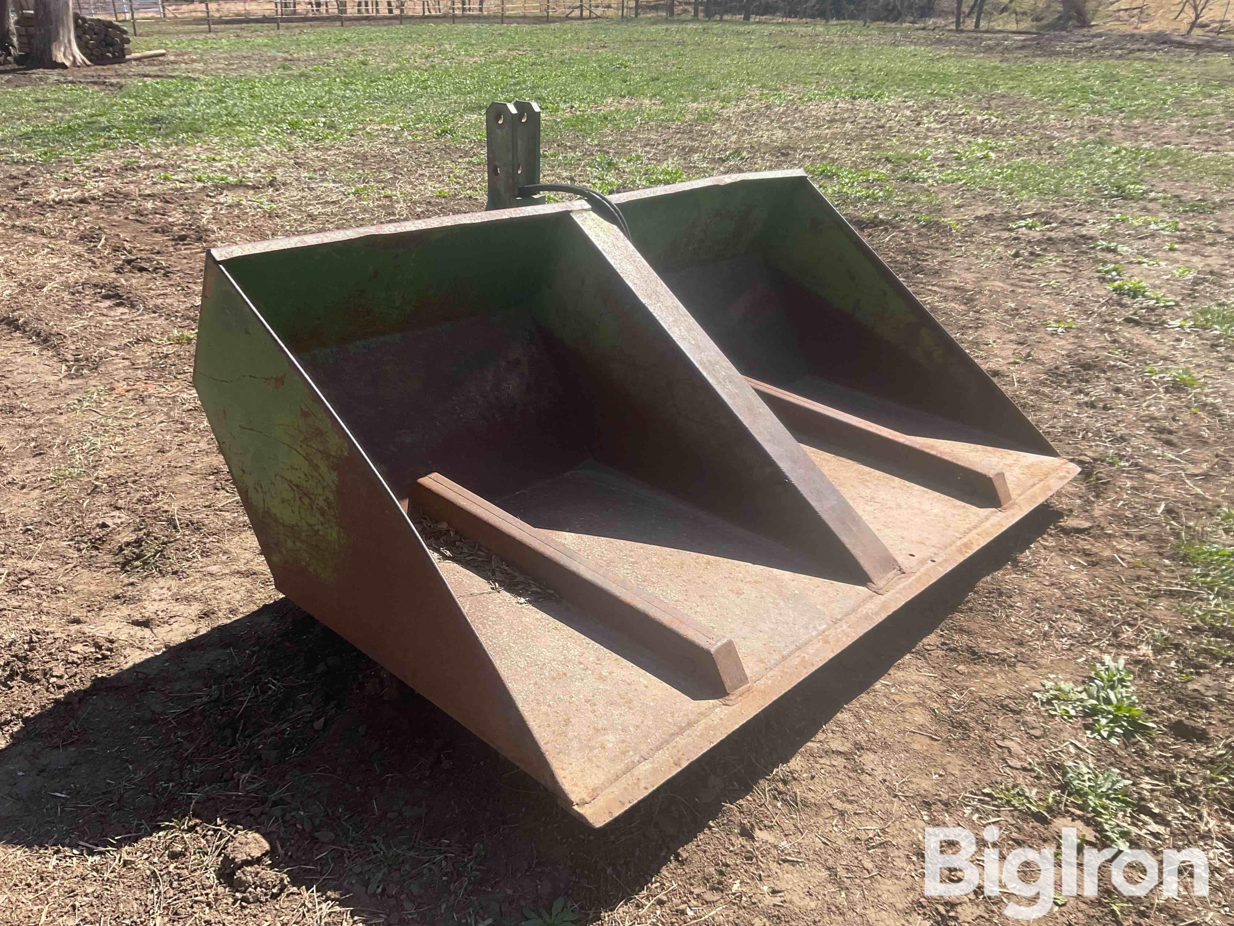 Gnuse 6’6” 3-Pt Hydraulic Dump Scoop BigIron Auctions