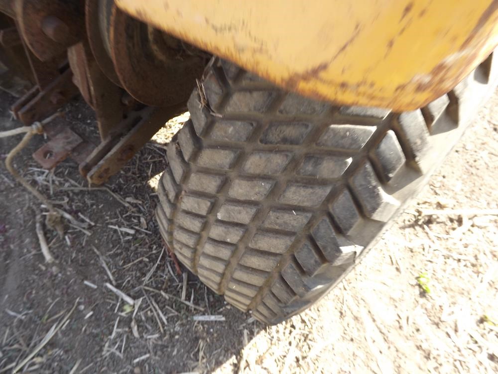 Allis-Chalmers B-112 Lawn Tractor BigIron Auctions