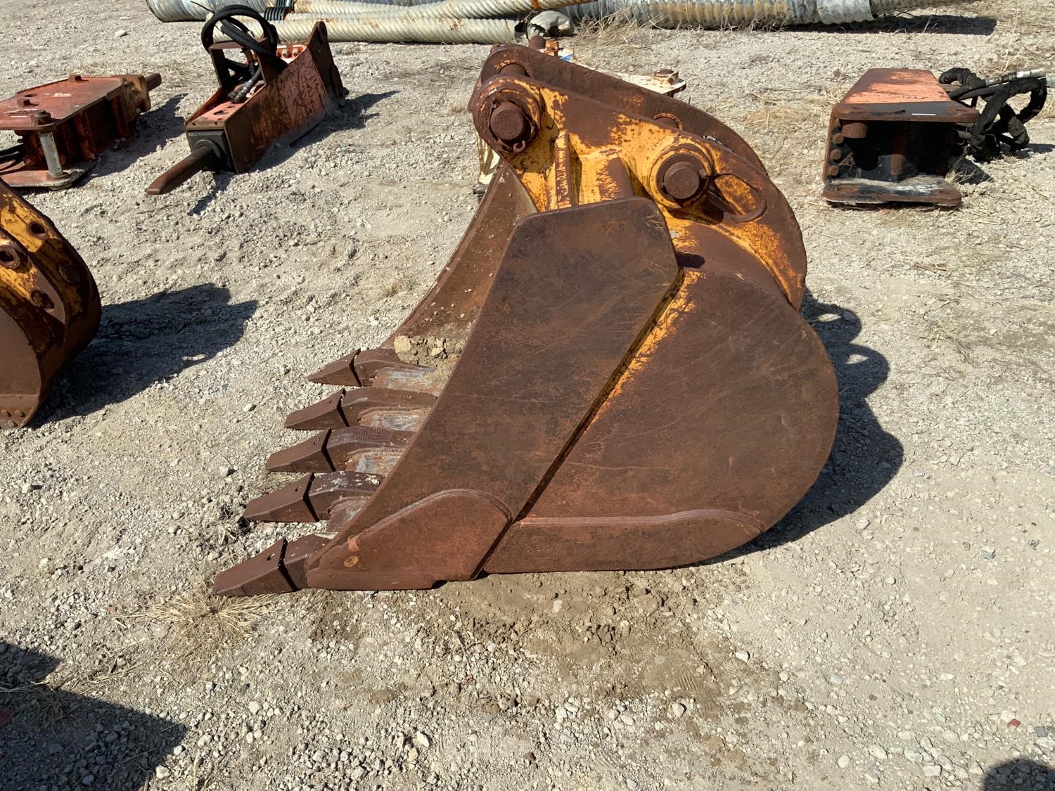 5-tooth Bucket BigIron Auctions