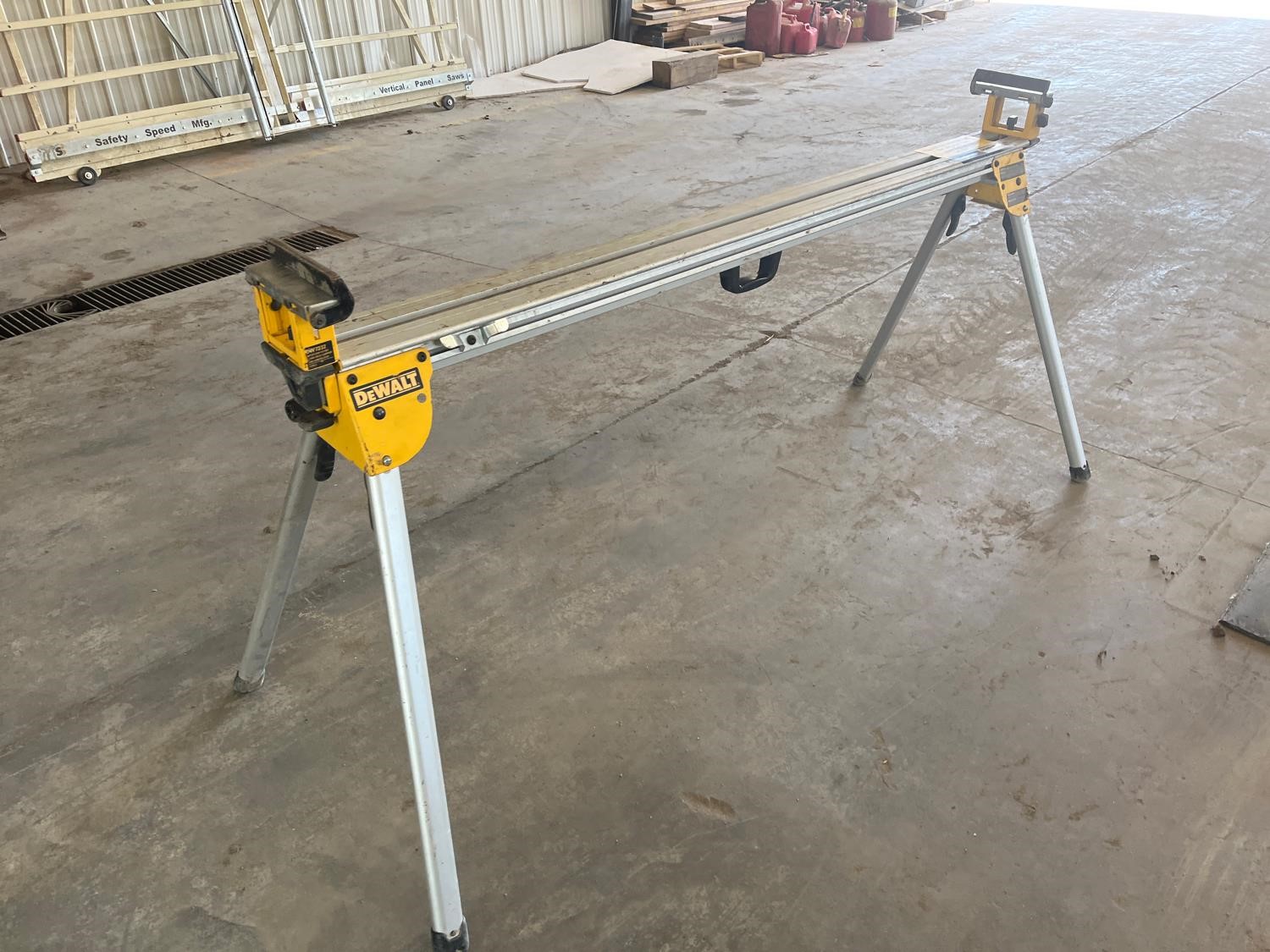 Dewalt DWX723 Miter Saw Stand BigIron Auctions