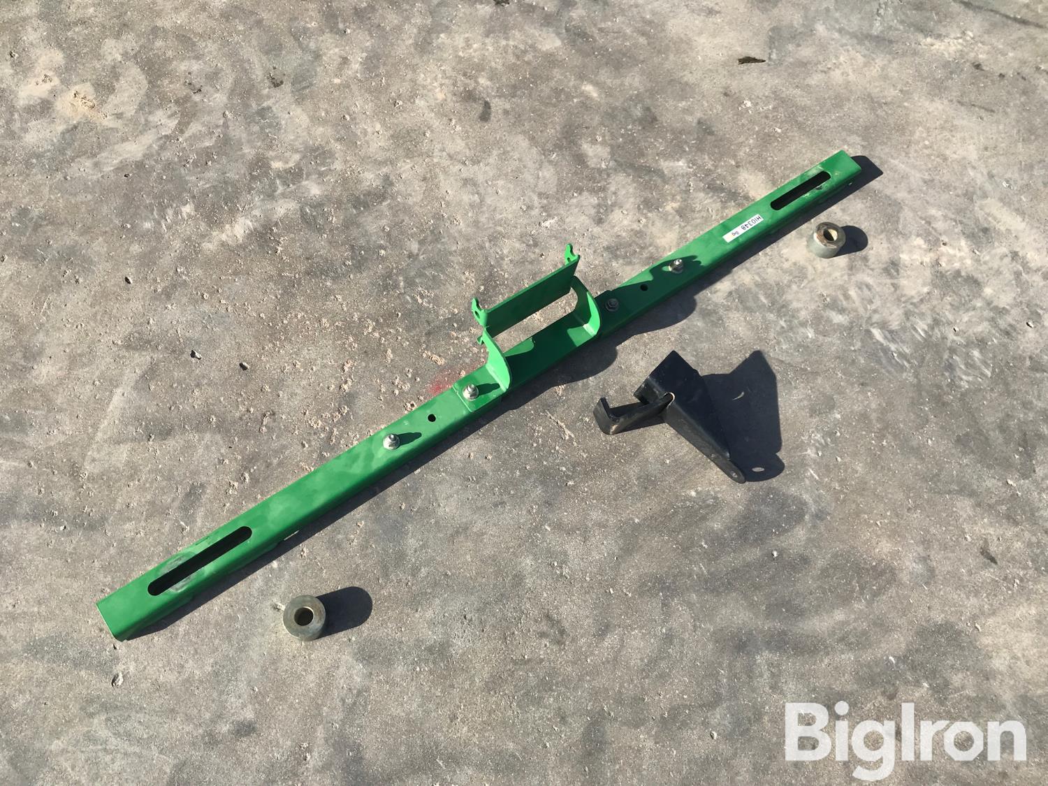 John Deere Globe Mounting Bracket Bigiron Auctions