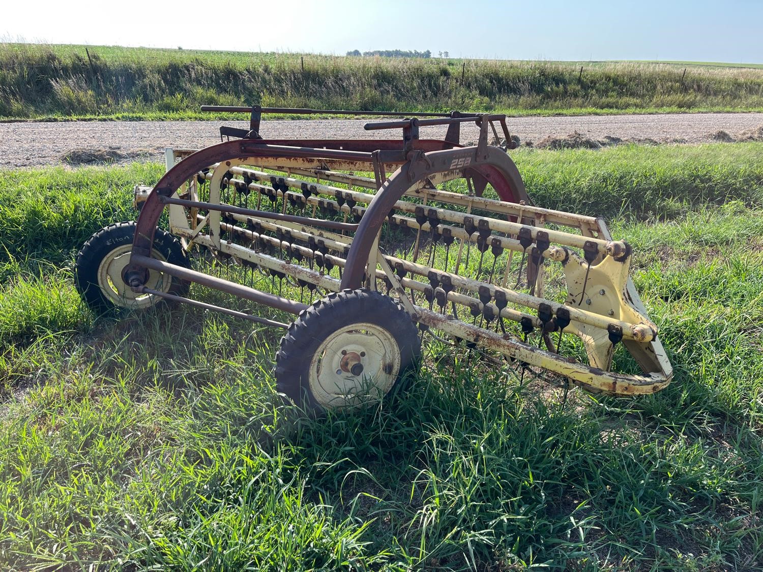 New Holland 258 Side Rake BigIron Auctions