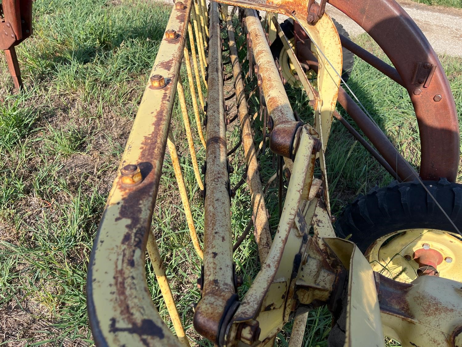 New Holland 258 Side Rake BigIron Auctions