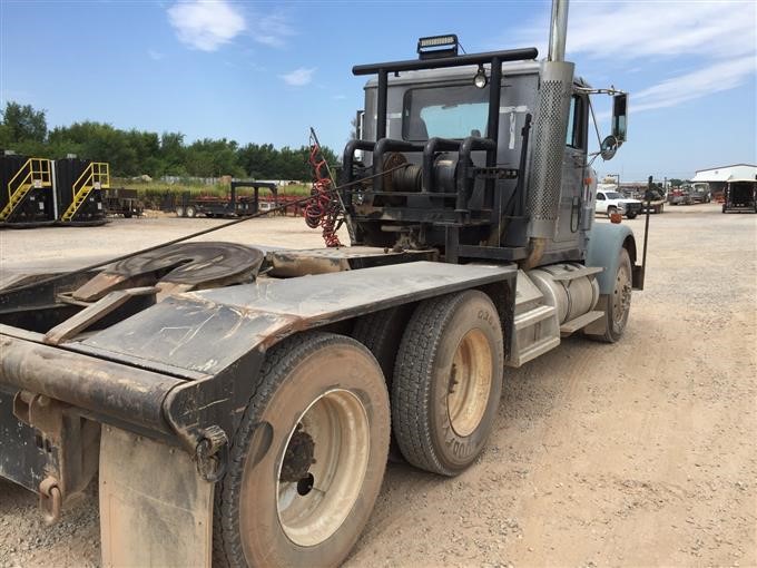 1999 International Navistar 9300 Eagle T/A Truck Tractor With Winch ...