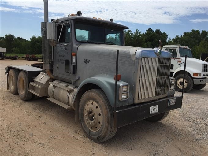 1999 International Navistar 9300 Eagle T/A Truck Tractor With Winch ...