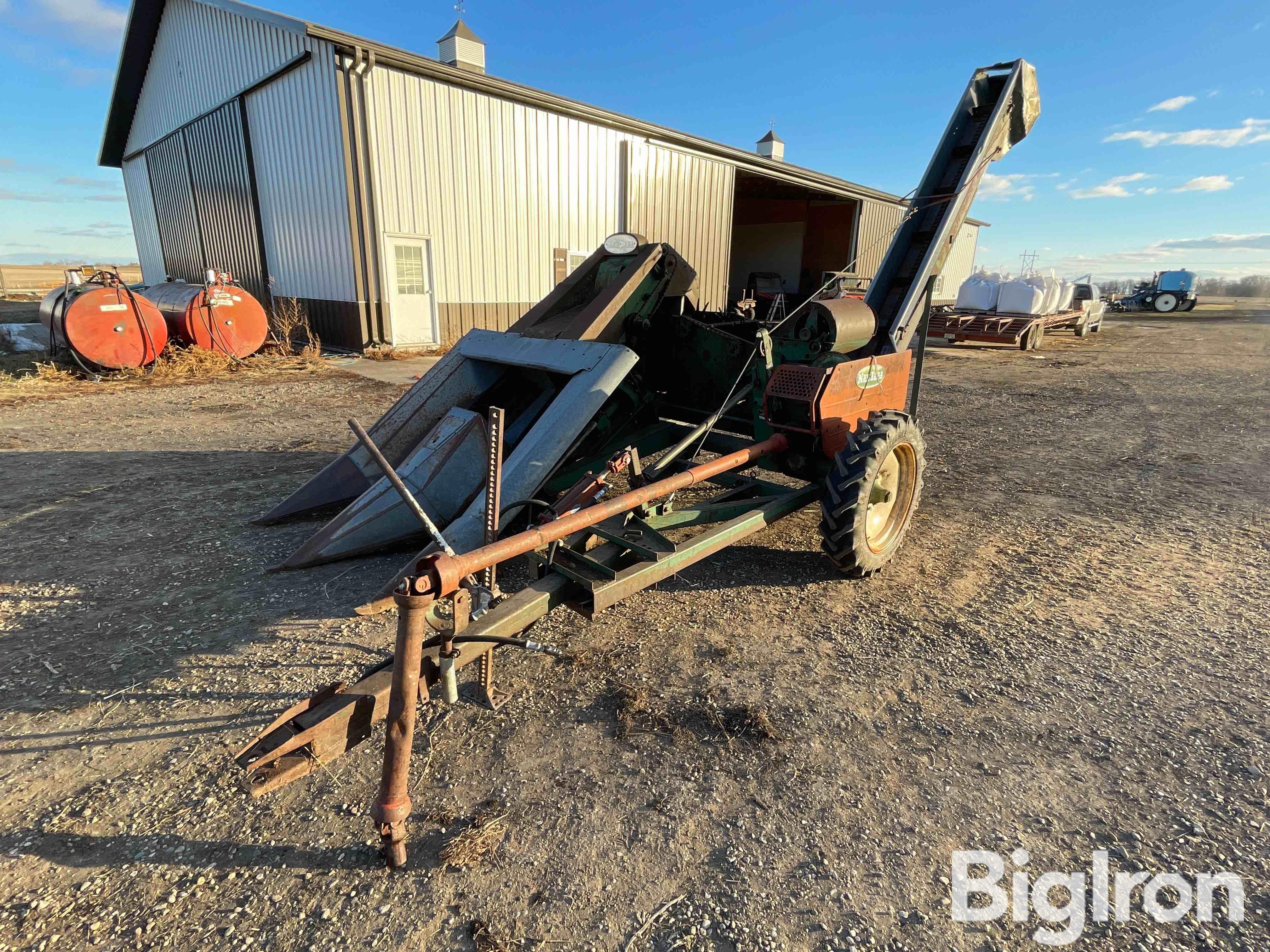 New Idea 325 Corn Picker BigIron Auctions   Newidea325cornpicker 2 3246e6652c2d4070975881588dc7b0da 