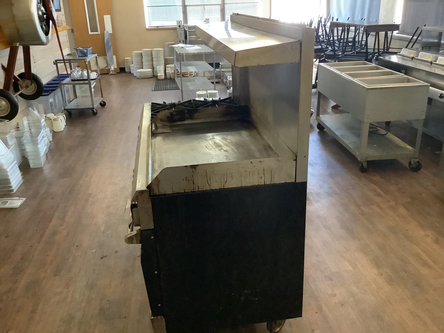 Vulcan Natural Gas Grill BigIron Auctions   Vulcan 3 137e28a18f3f4f0d830bdb948cc87e3f 