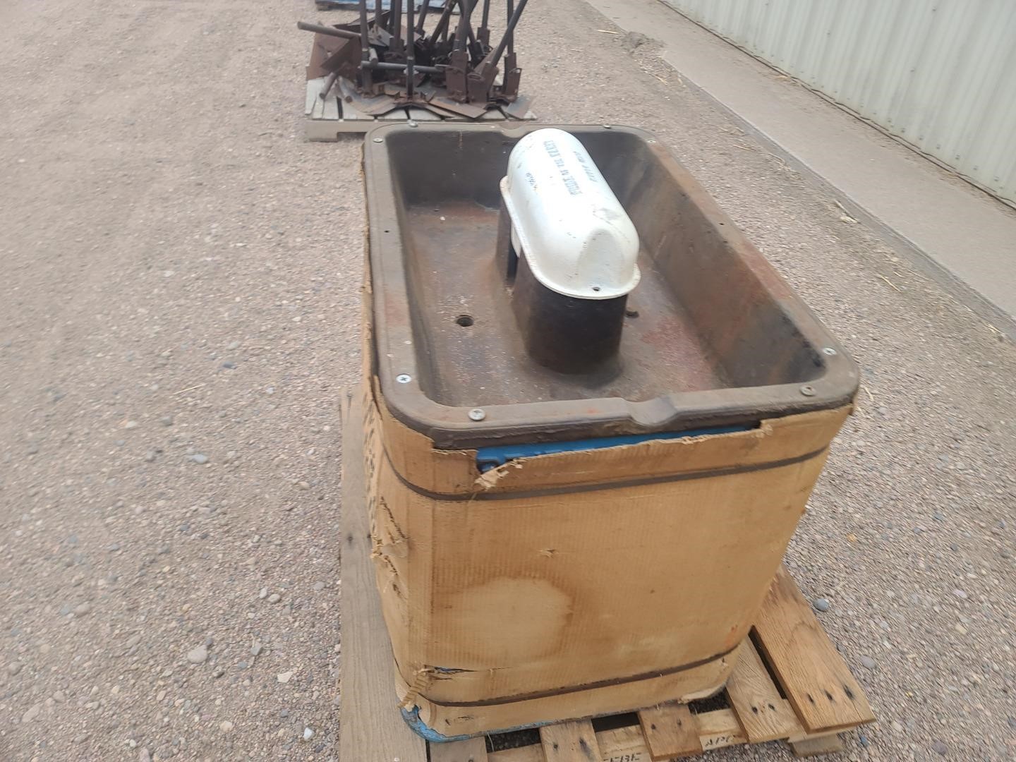 Pride Of Farm WC8 Livestock Electric Waterer BigIron Auctions