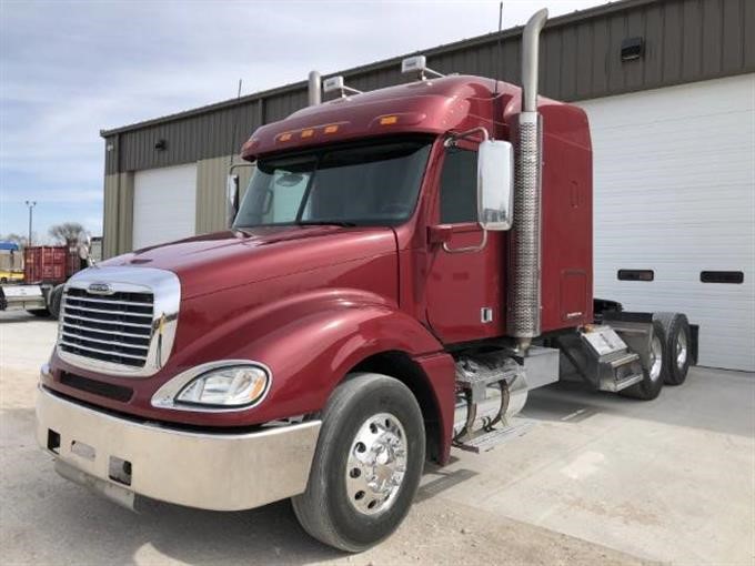 freightliner columbia stacks