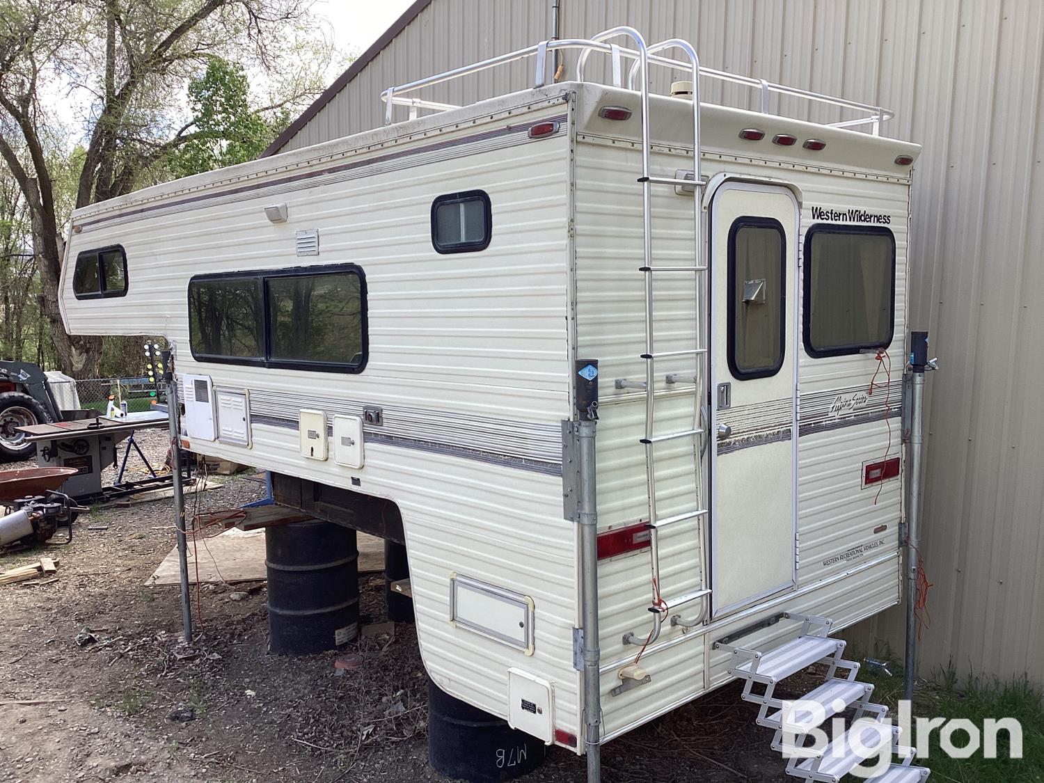 1989 Western RV Western Wilderness Slide-In Camper BigIron Auctions