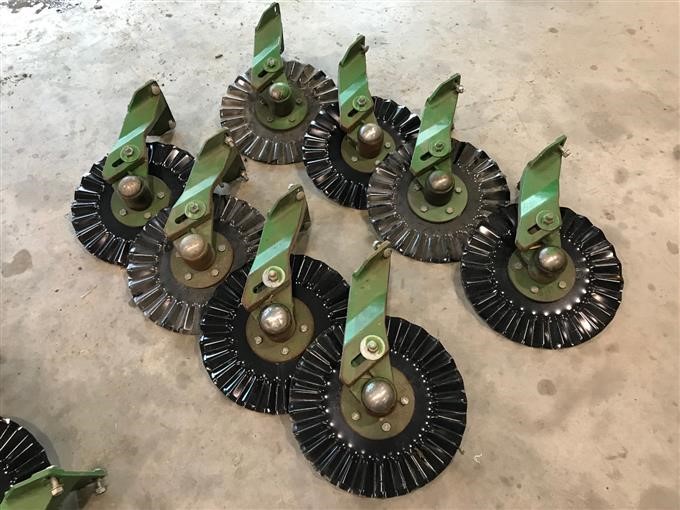 John Deere No-Till Fluted Coulters W/Frames BigIron Auctions