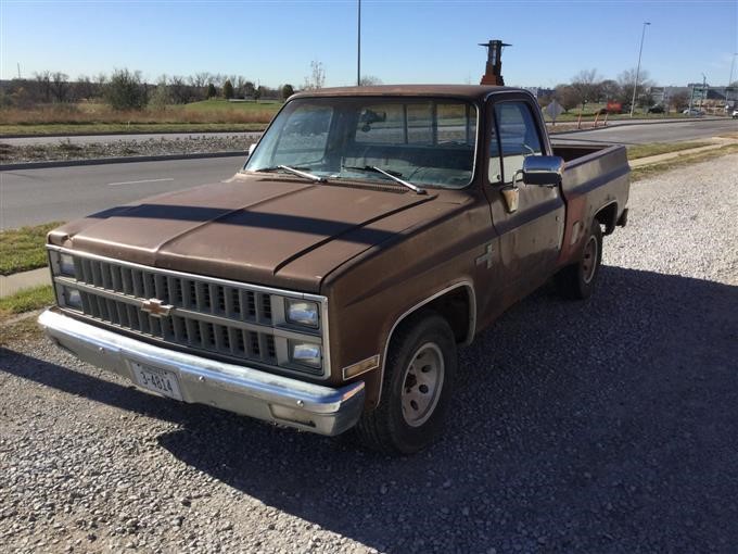 1981 Chevrolet C-70 Grain Truck Brown Cab with Brown Bed