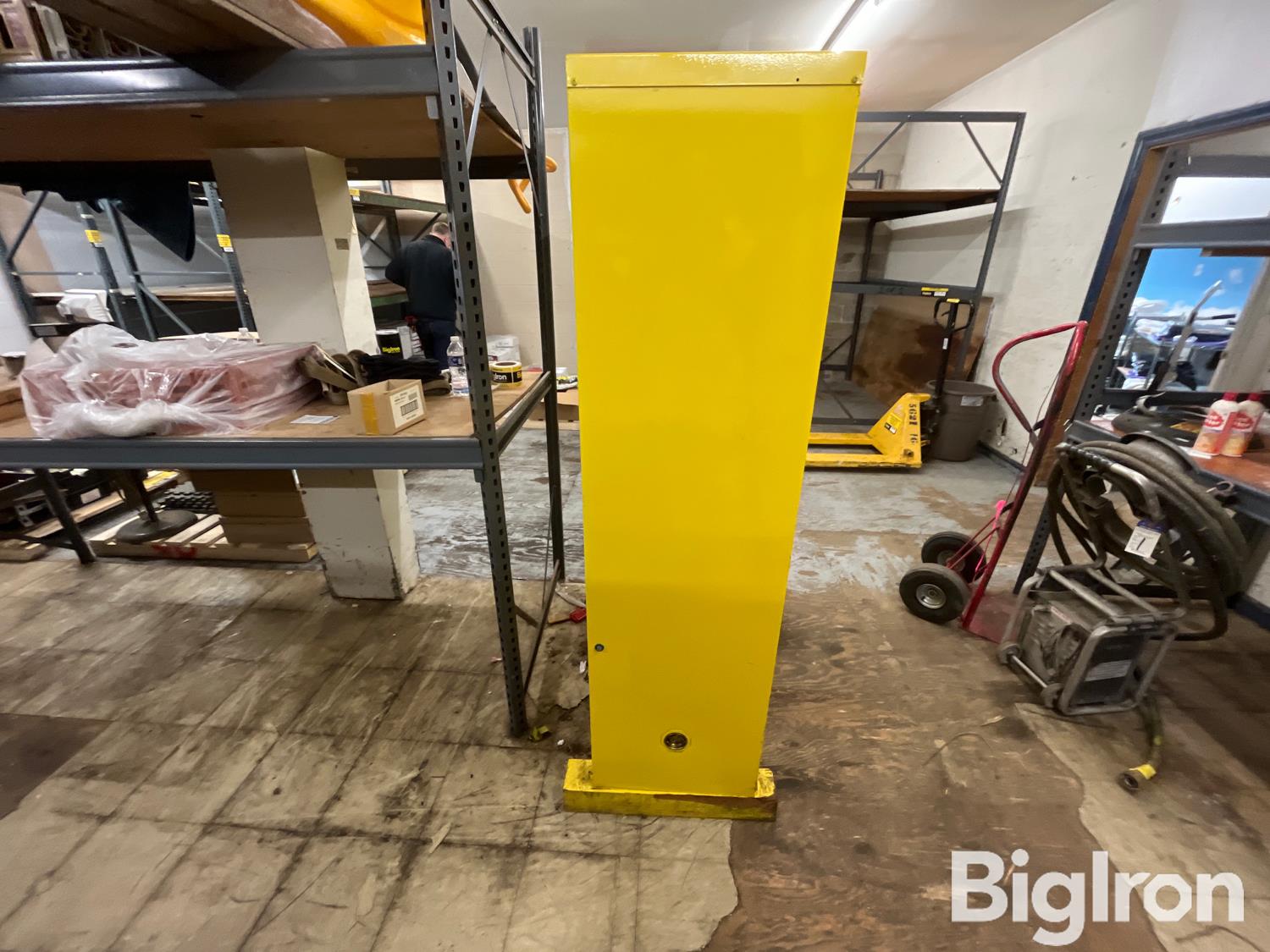 metal-double-door-paint-cabinet-bigiron-auctions