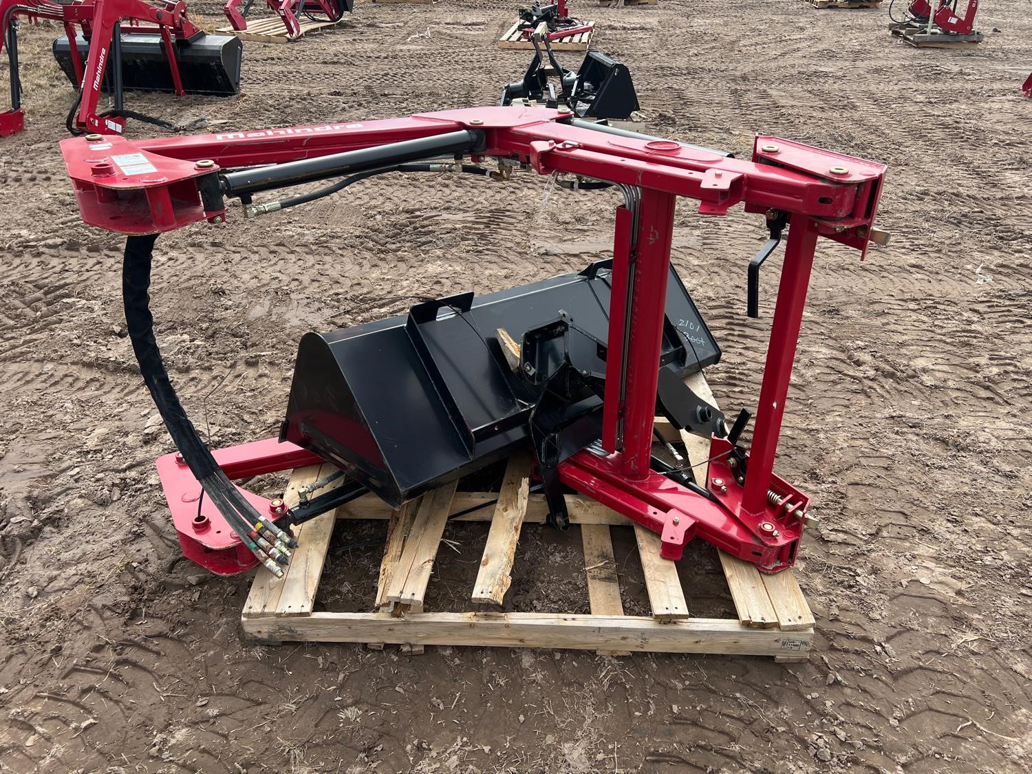 Mahindra 2538CL Loader W/66” Bucket BigIron Auctions