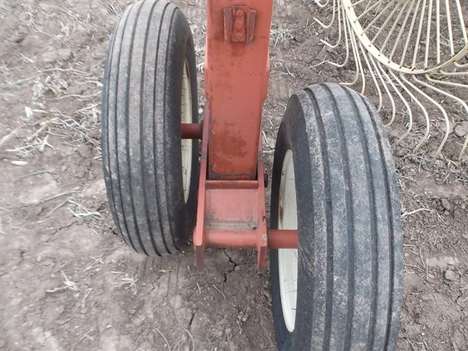 Hesston 3986 14 Wheel Folding Rake BigIron Auctions