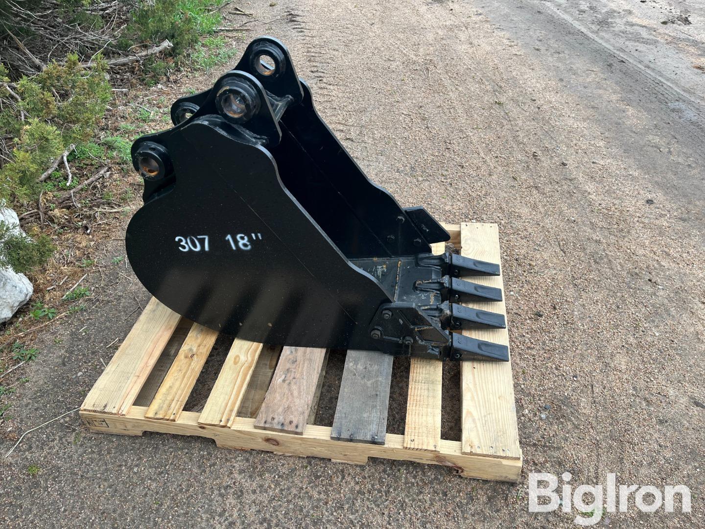 Landhero CAT 307/308 Backhoe Bucket BigIron Auctions