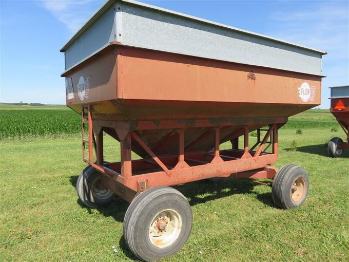 E-Z Flow Model 300 Gravity Unload Wagon BigIron Auctions