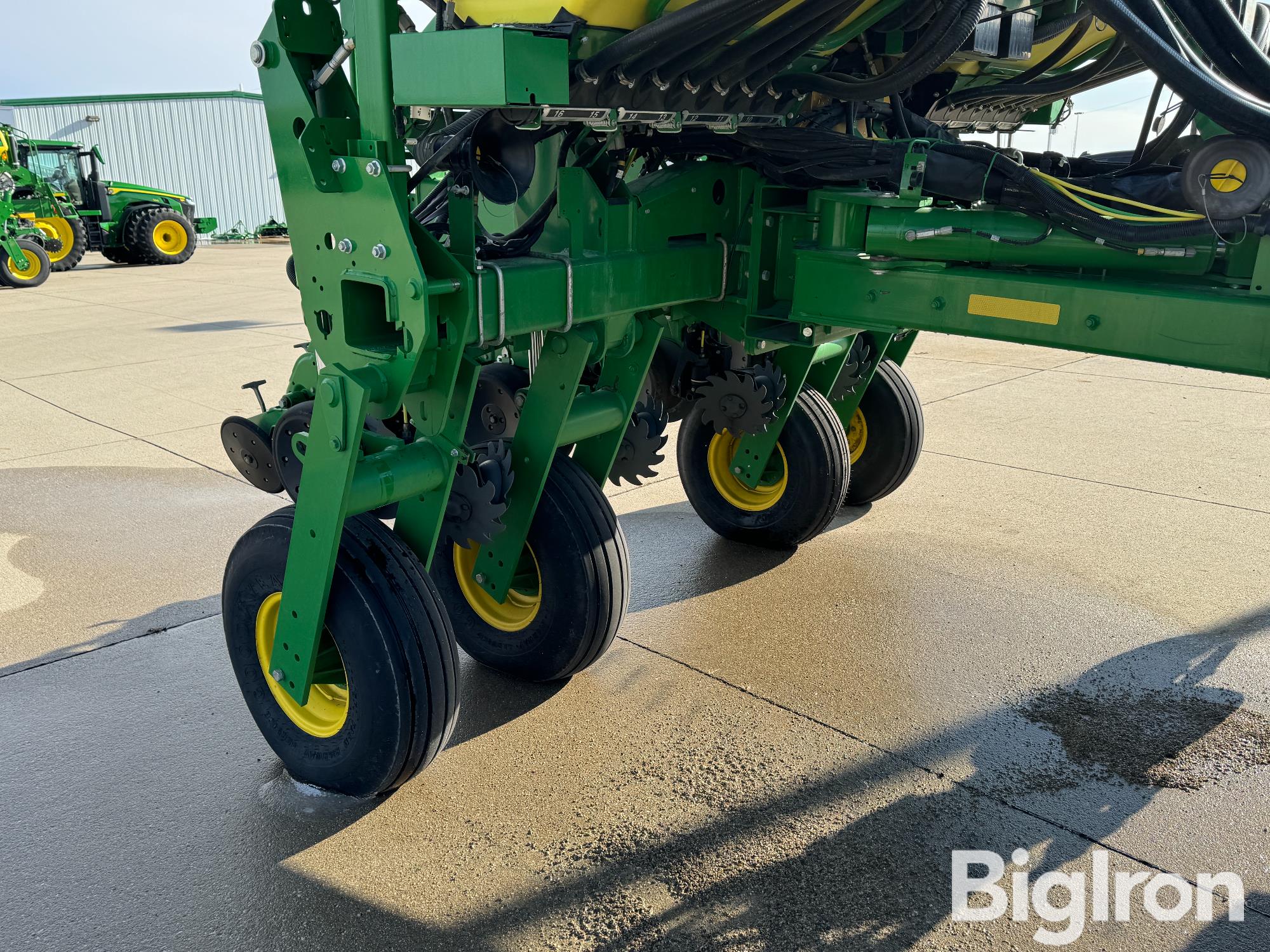 2018 John Deere 1775NT ExactEmerge 16R30 Planter BigIron Auctions