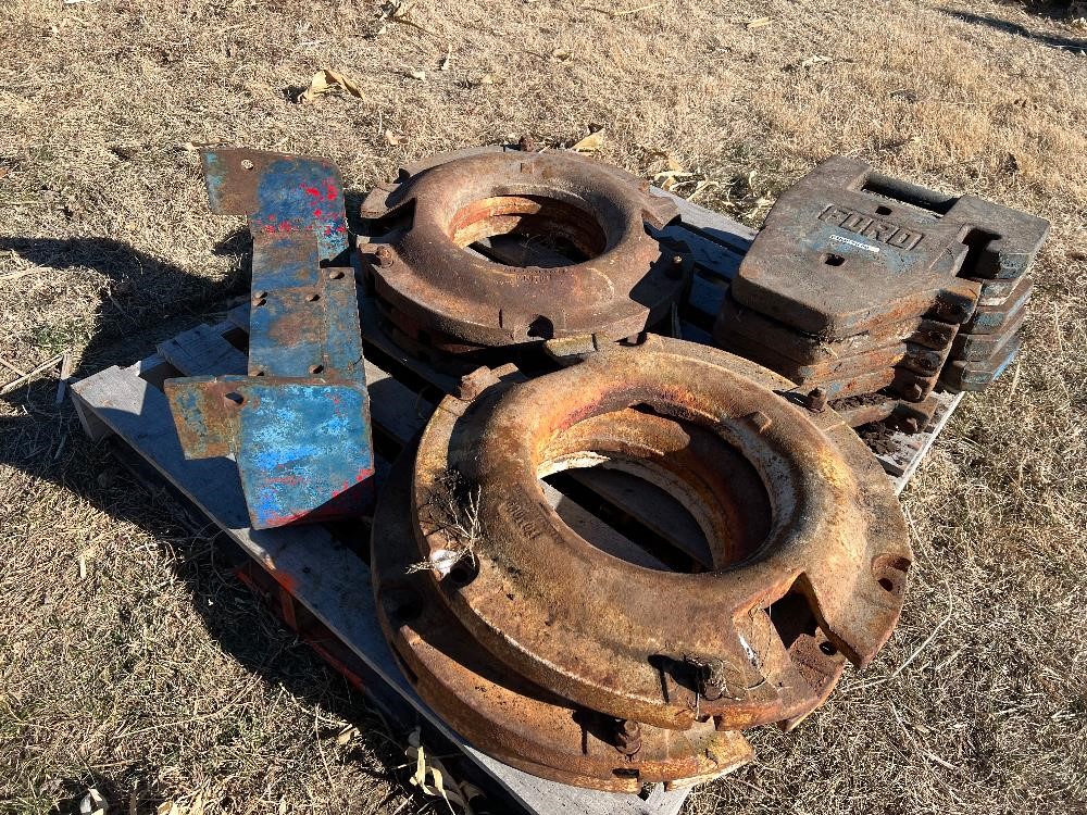 Ford Tractor Suitcase And Wheel Weights Bigiron Auctions