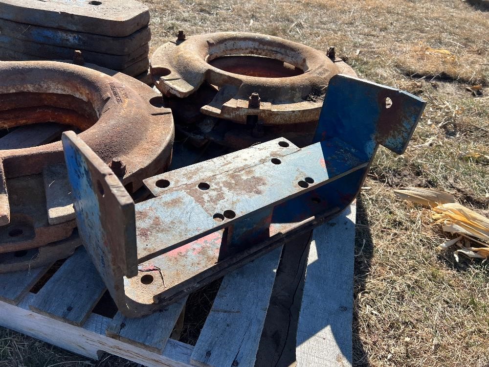 Ford Tractor Suitcase And Wheel Weights Bigiron Auctions