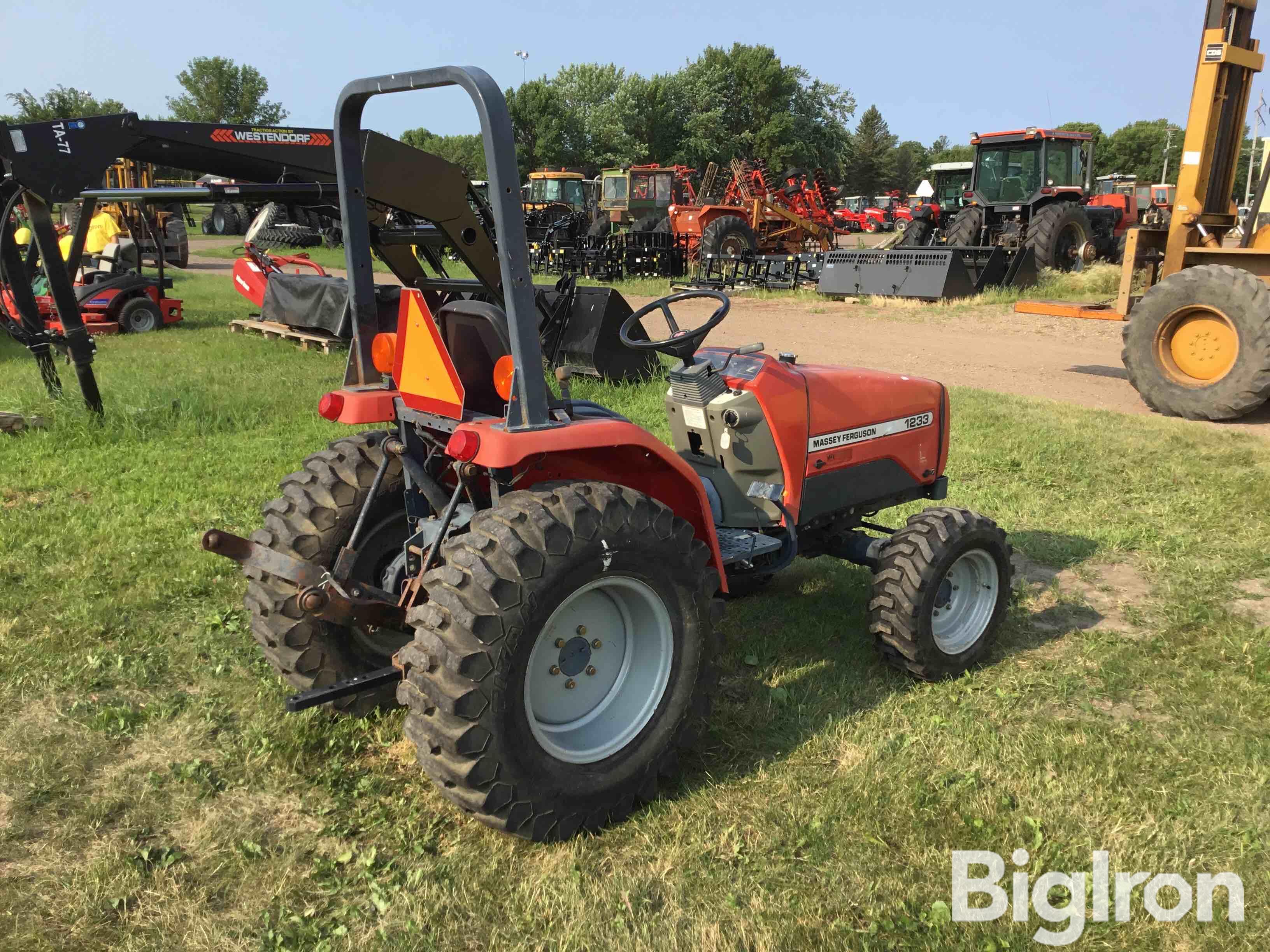 2000 Massey Ferguson 1233 MFWD Compact Utility Tractor BigIron Auctions