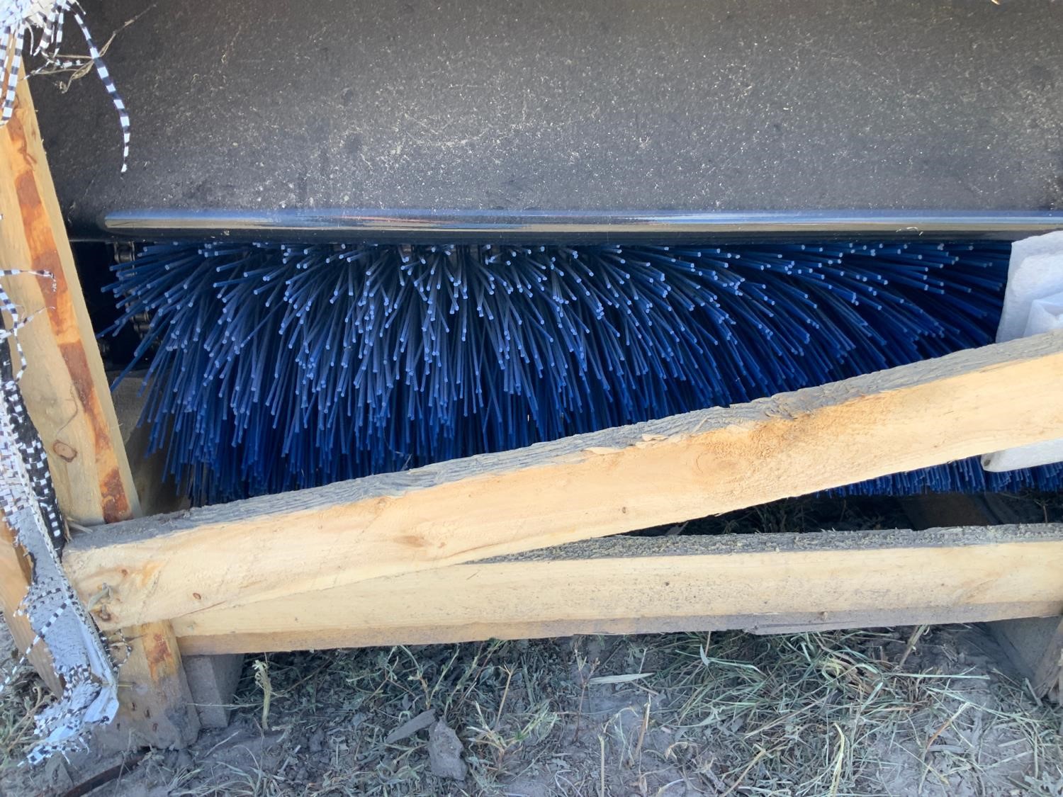 Mahindra 700632 5' Broom/sweeper BigIron Auctions