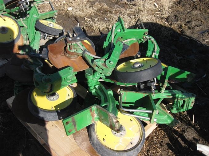 John Deere 12 Row Planter Starter Fertilizer System Bigiron Auctions 0801