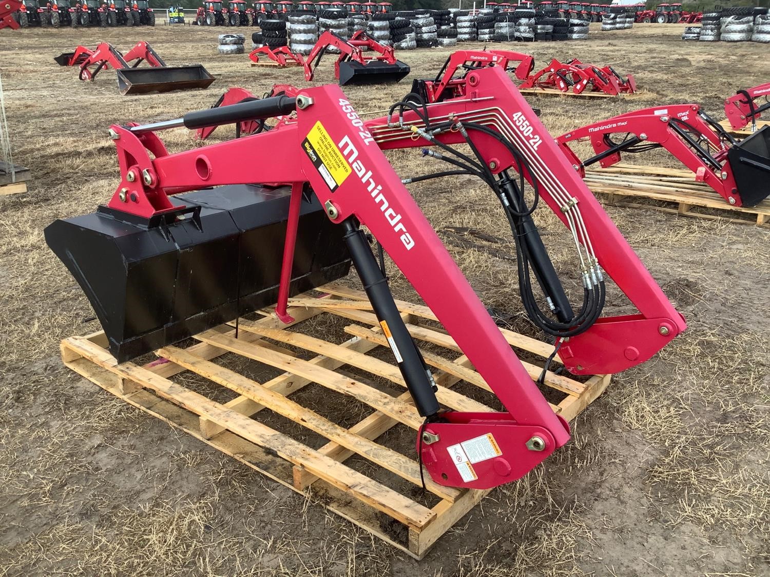 Mahindra 4550-2l Loader W 59