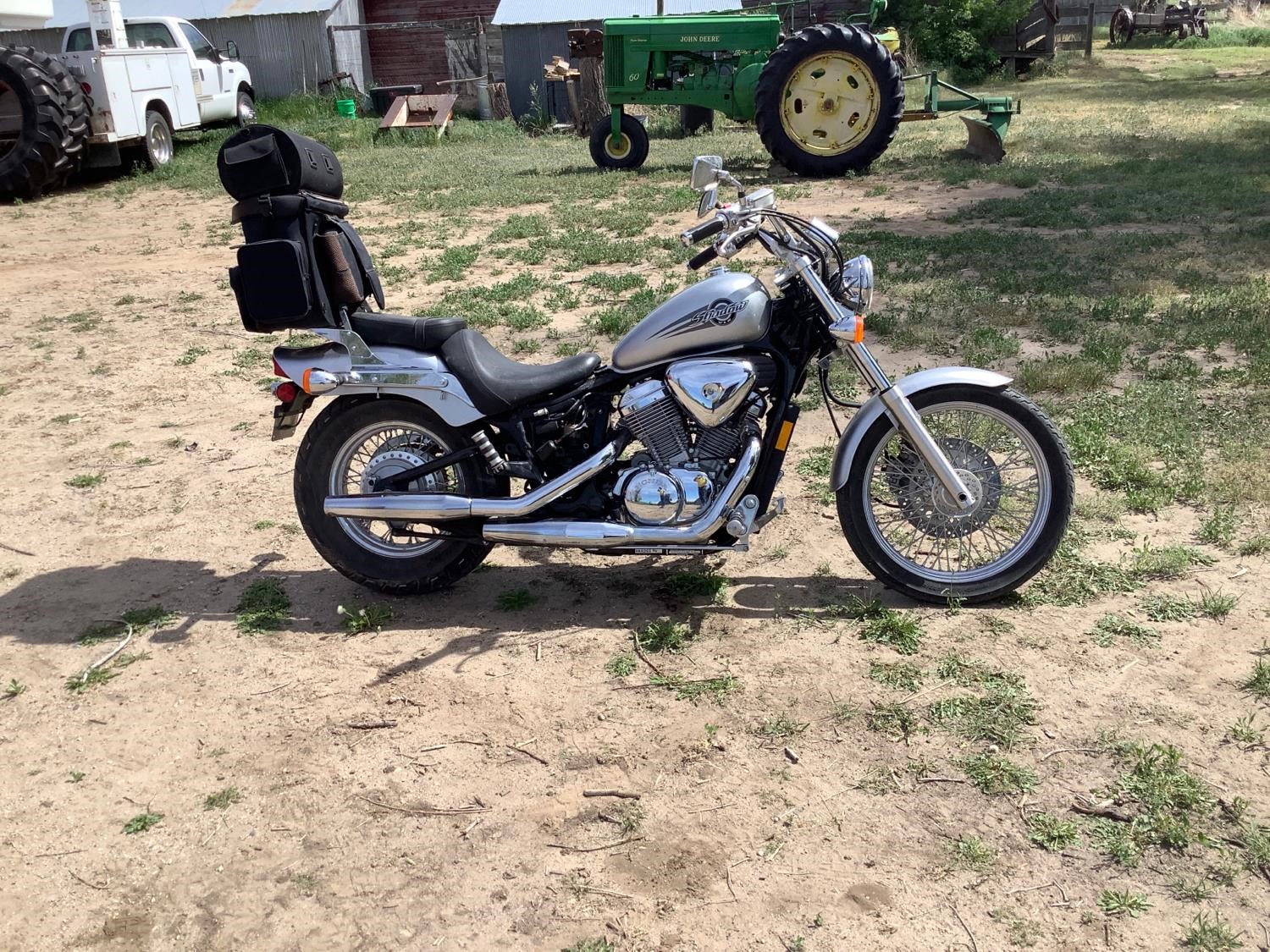 2006 Honda VT600CD Shadow Deluxe Street Motorcycle BigIron Auctions