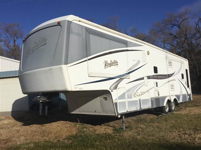 2007 King Of The Road Royalite R35CKTS T/A Fifth Wheel Travel