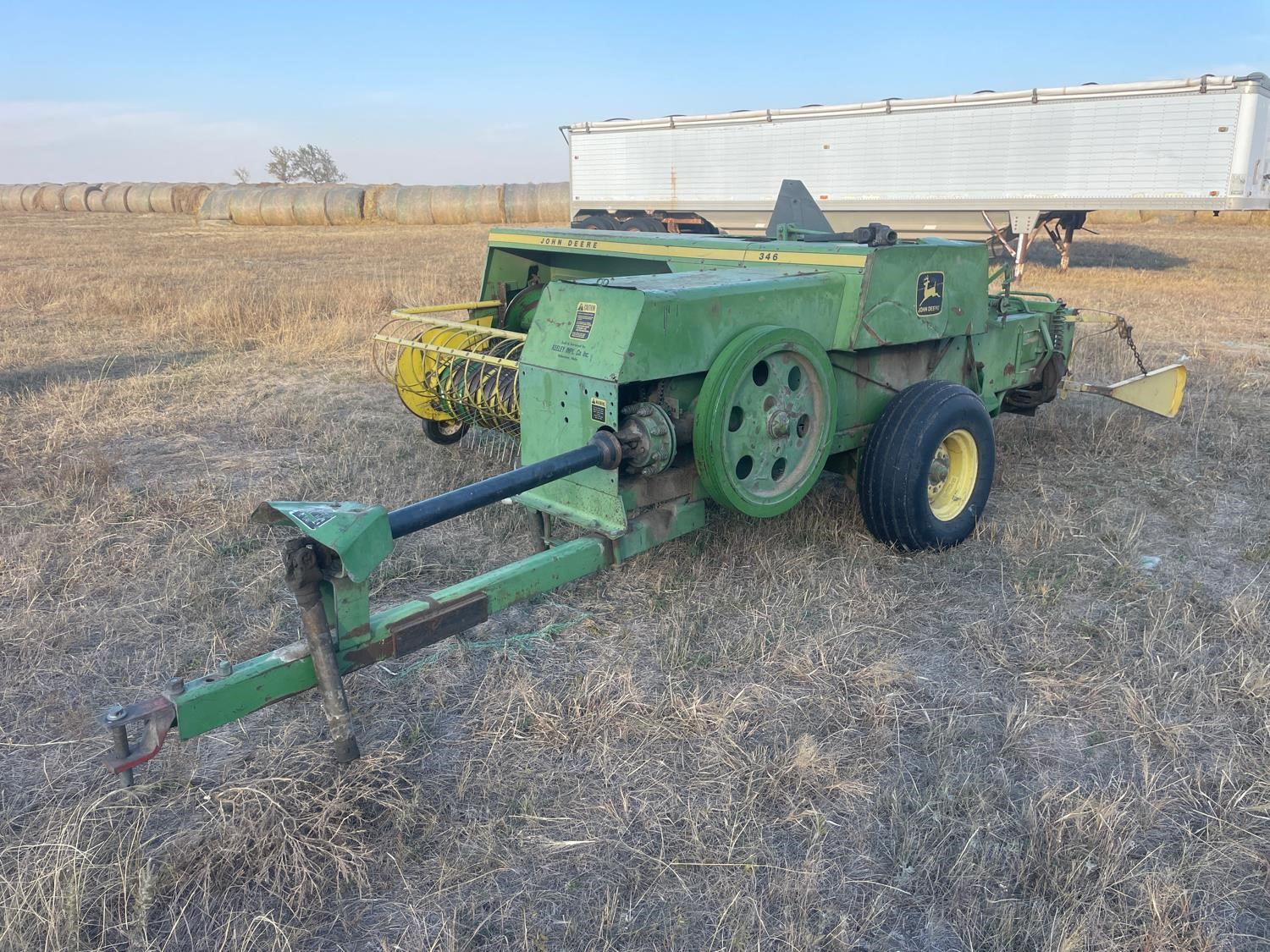 346 John Deere square baler knotter