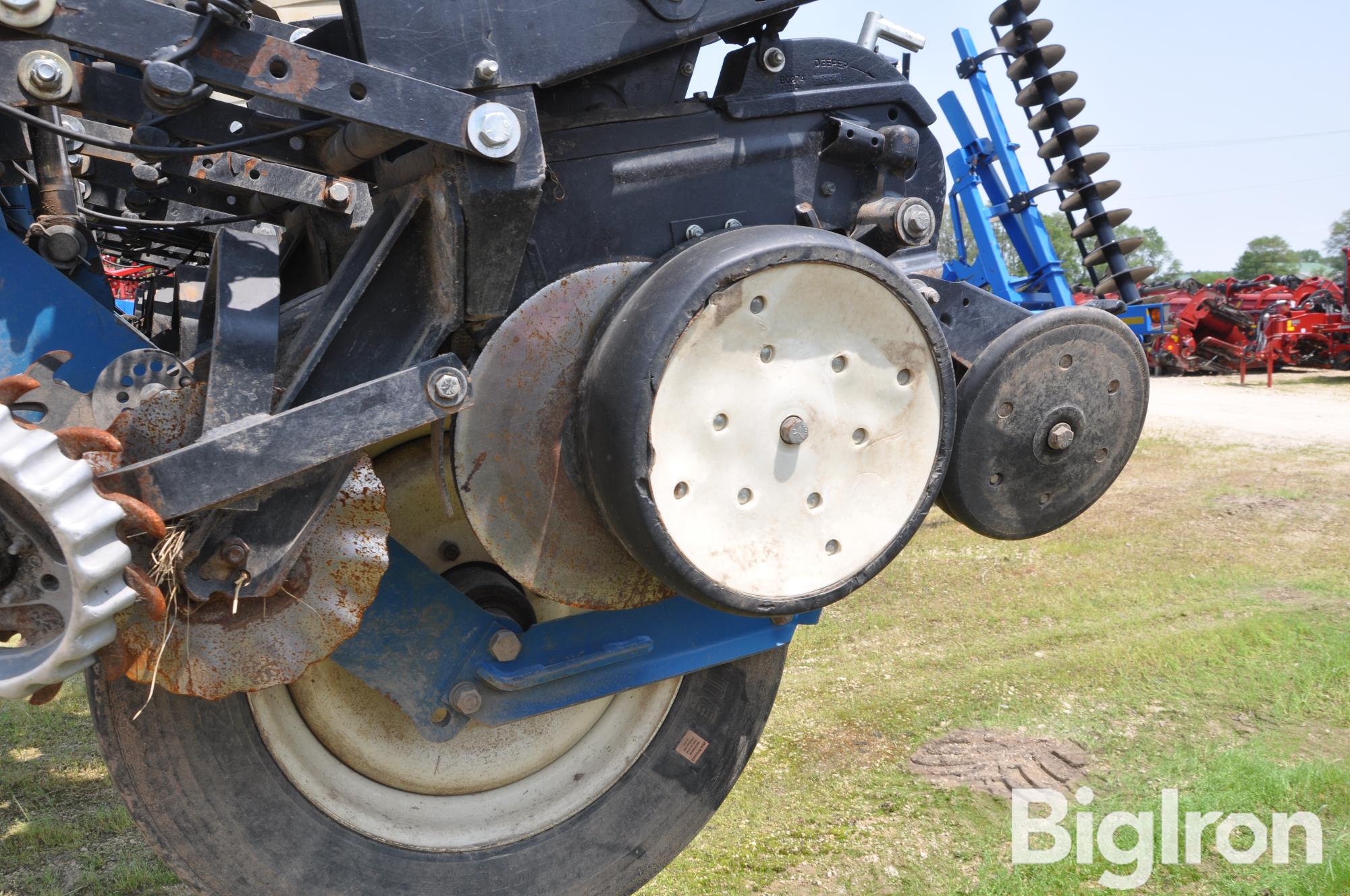 2005 Kinze 3800 24R30 Planter BigIron Auctions