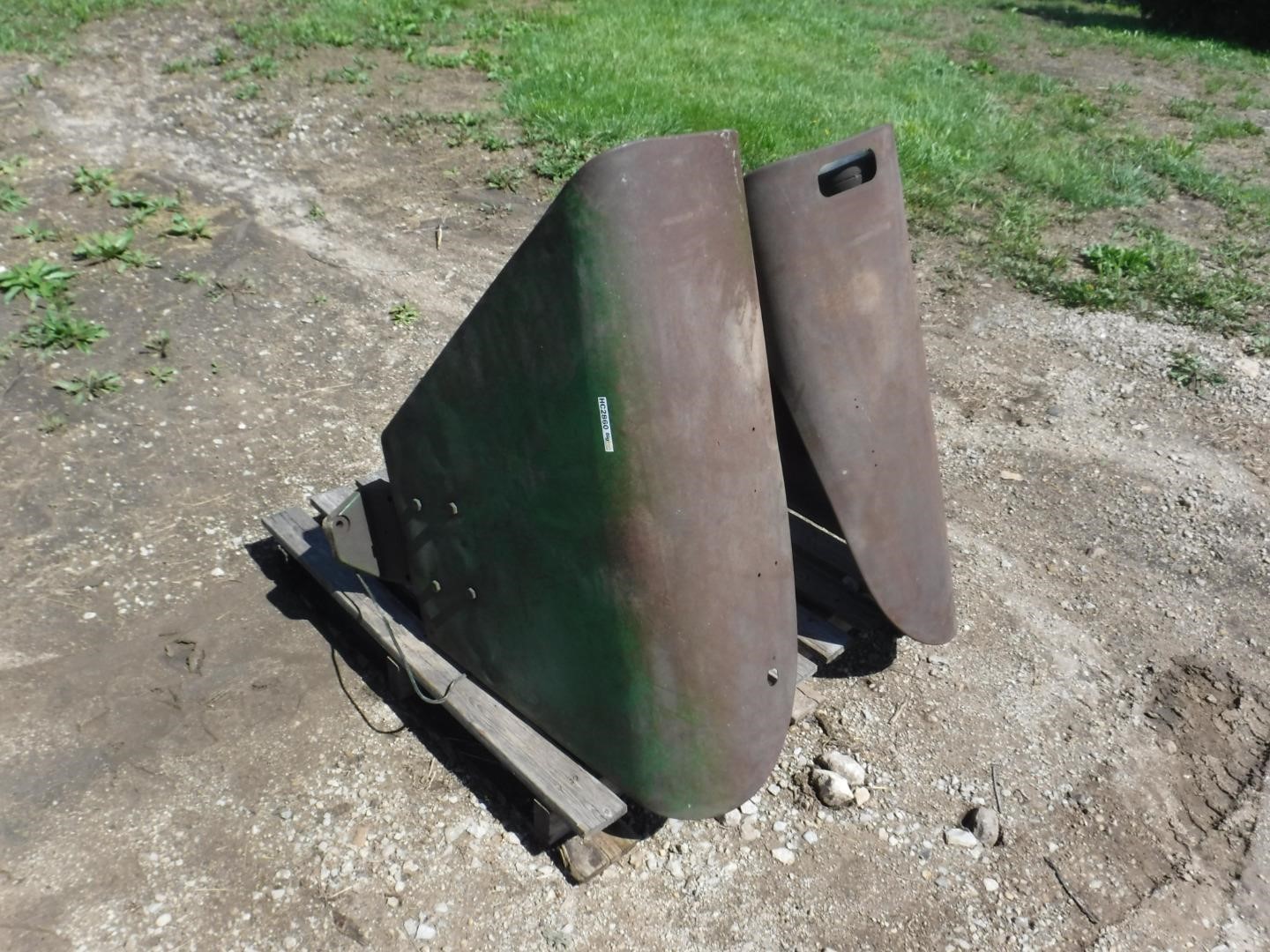 John Deere 2-Cylinder Series Rear Fenders BigIron Auctions