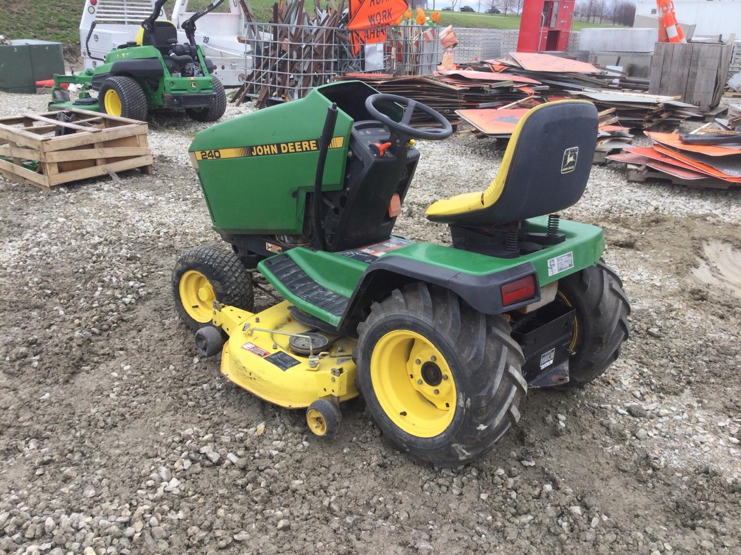 John Deere GT275 S240 48