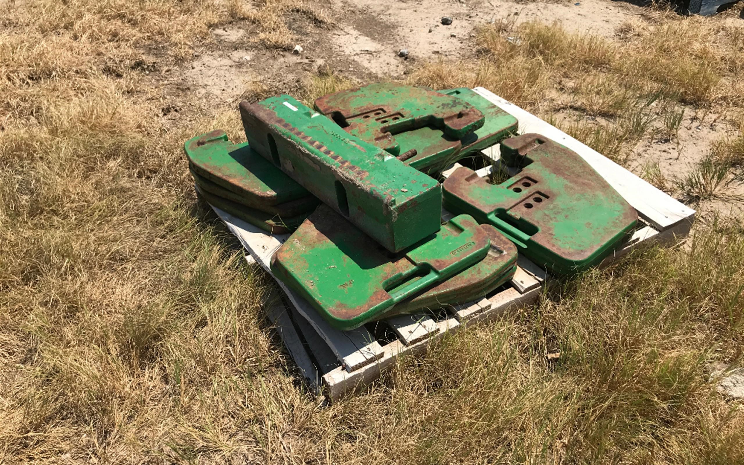 John Deere Weight Bracket With Weights BigIron Auctions