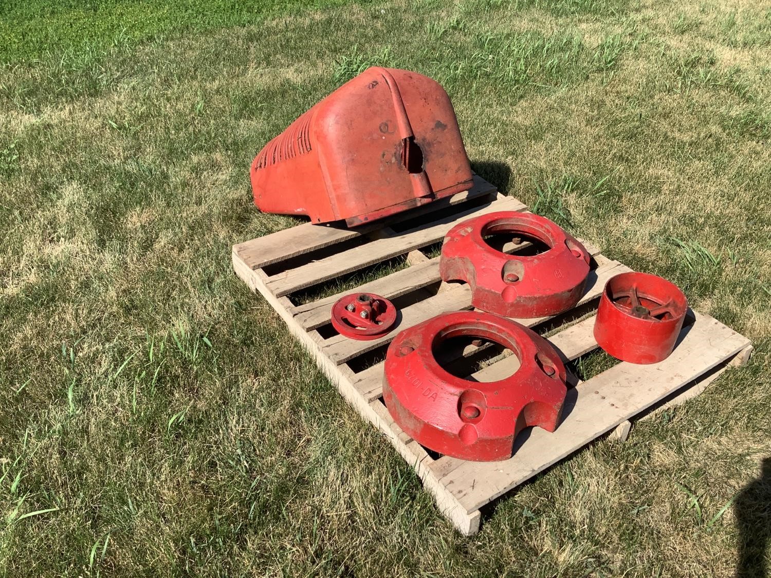 International Farmall M Wheel Weight Front Hood Pullys Bigiron Auctions