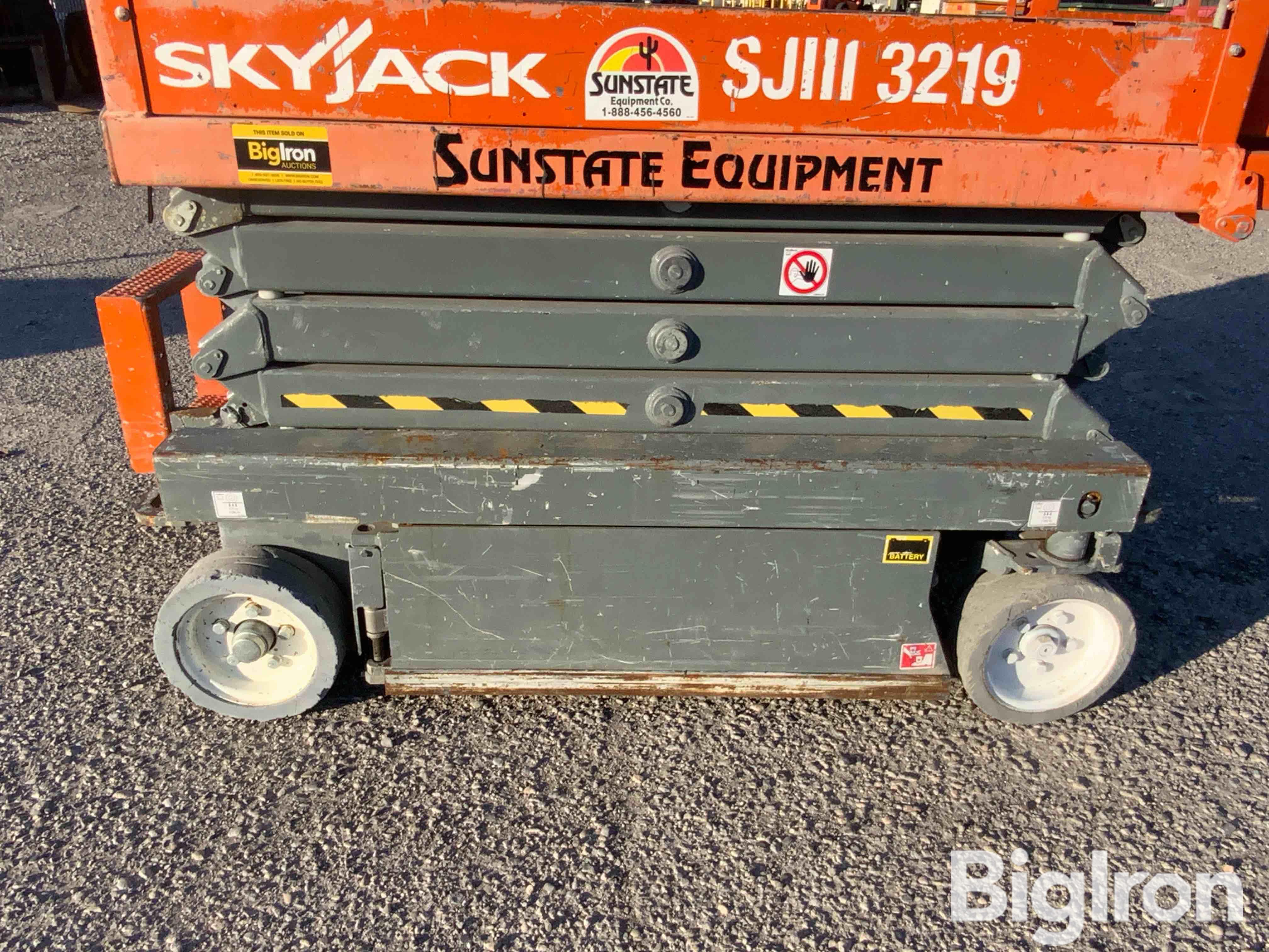 2013 SkyJack SJIII 3219 Scissor Lift BigIron Auctions