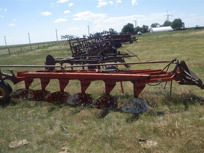 Massey Ferguson 88 6-Bottom Plow BigIron Auctions