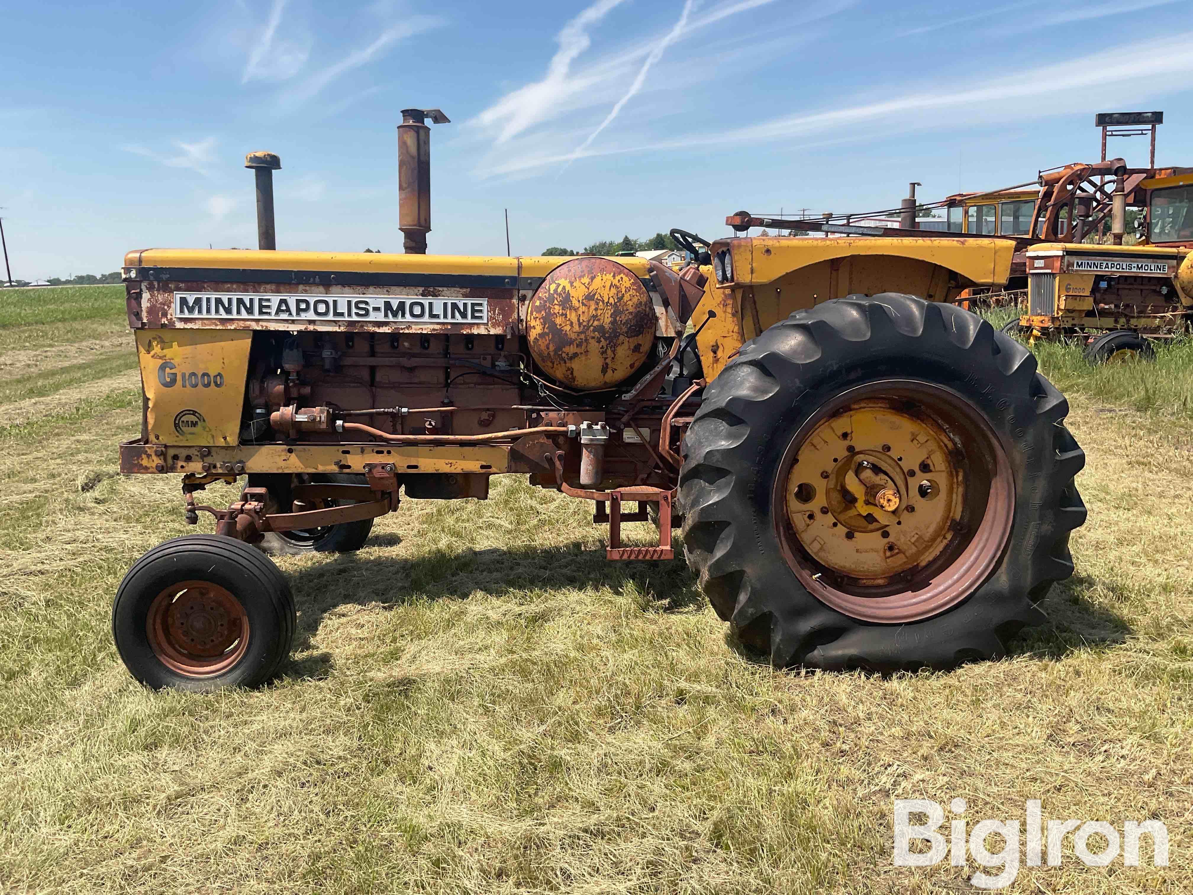 1966 Minneapolis-Moline G1000 2WD Tractor BigIron Auctions