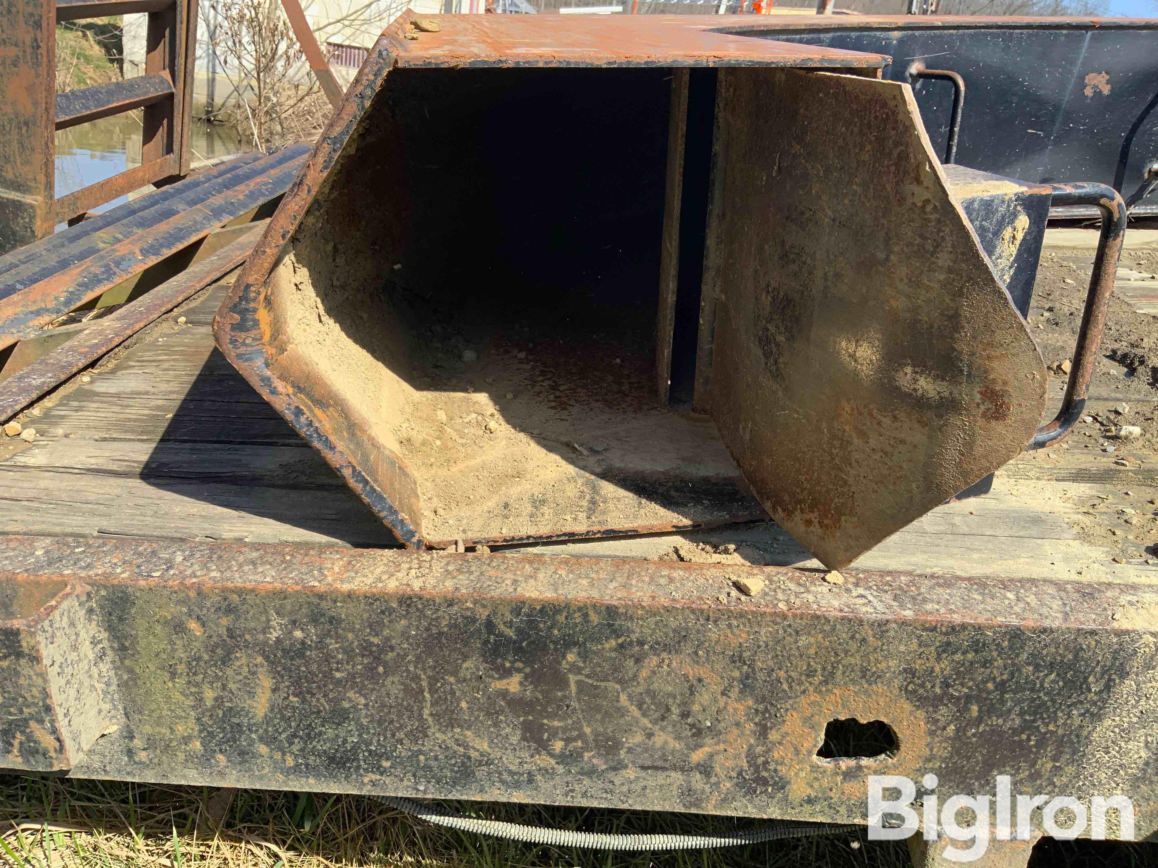 Bron 8” Boot For Plow Bigiron Auctions