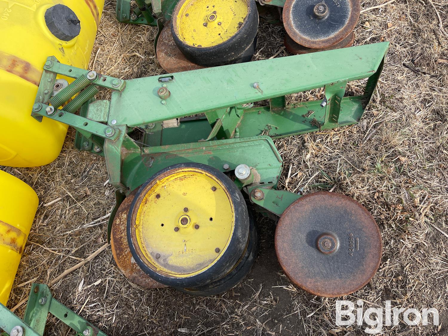 John Deere MaxEmerge Row Units BigIron Auctions