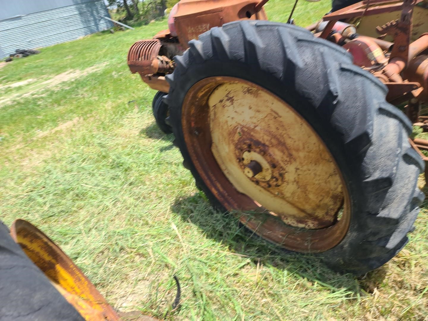 Massey Harris 44 2wd Tractors For Parts Bigiron Auctions