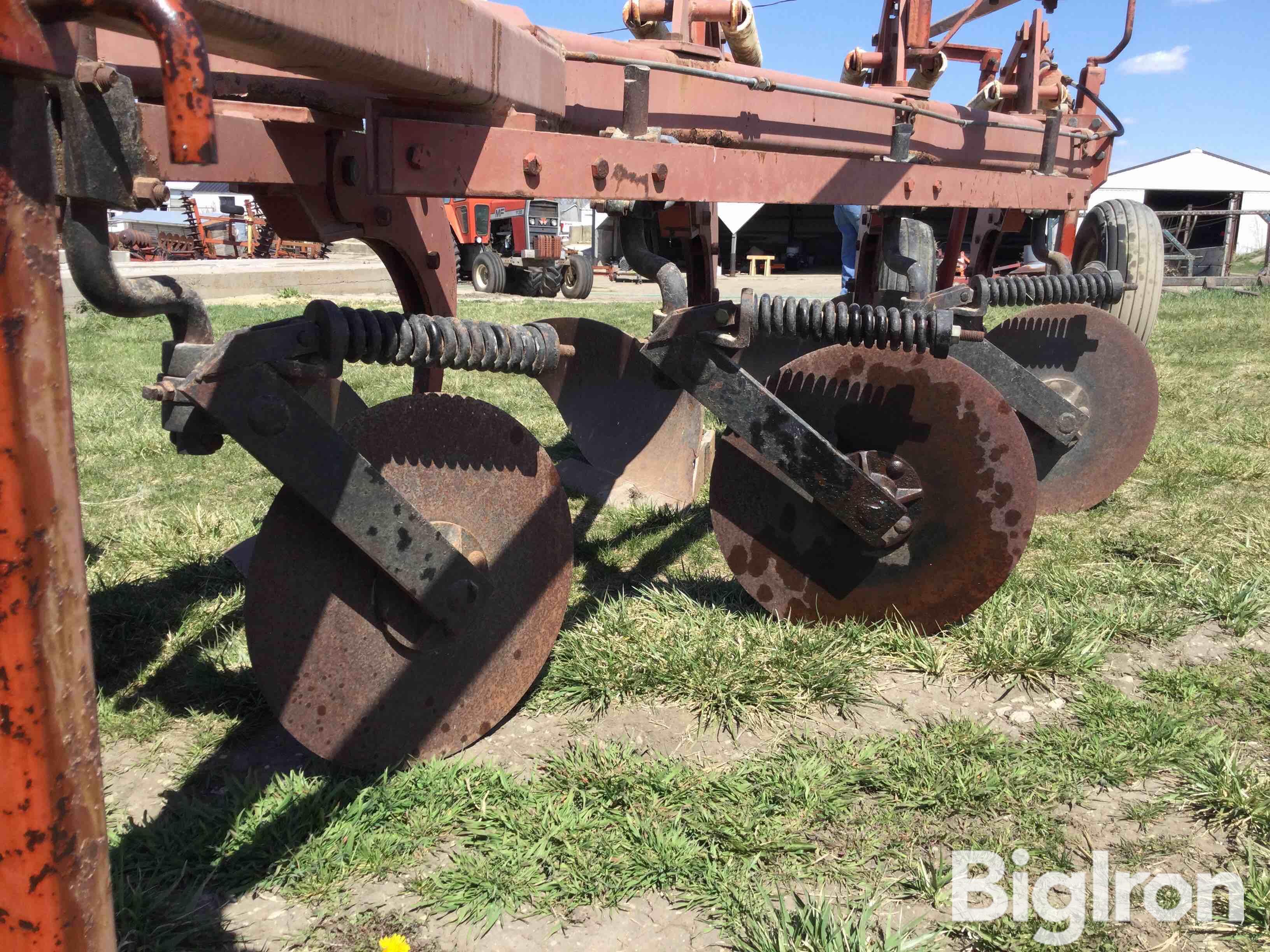 Wil-Rich 2900 5-Bottom Moldboard Plow BigIron Auctions