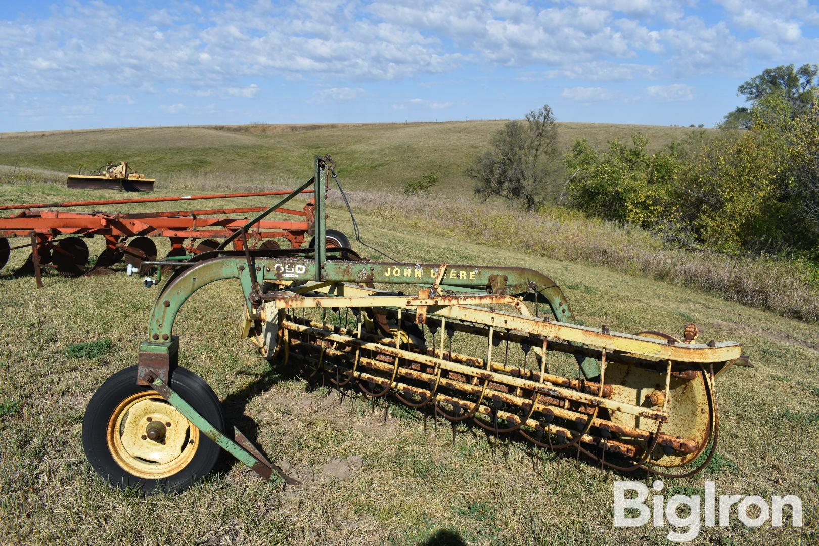 John Deere 660 Hay Rake Bigiron Auctions 9487