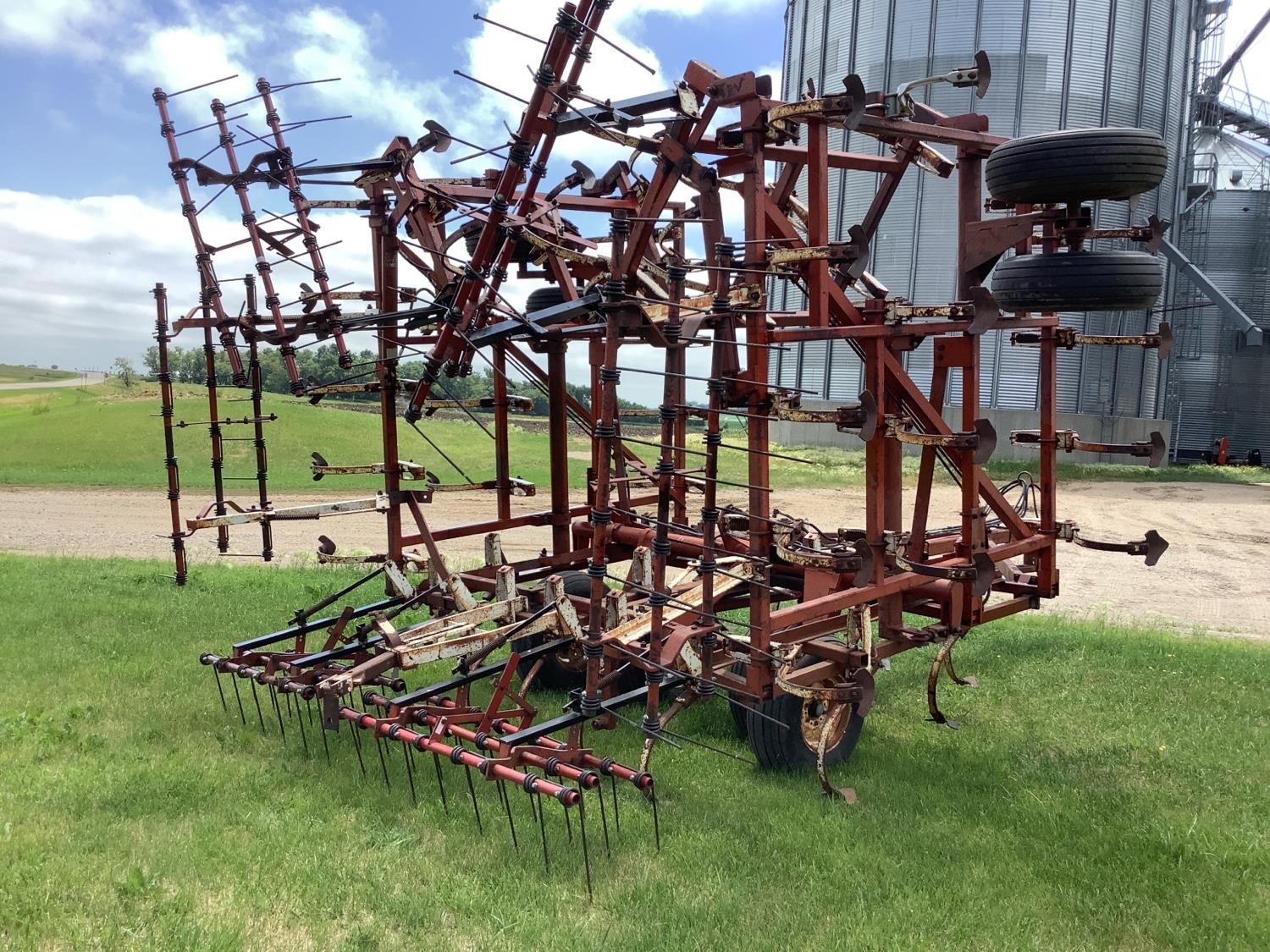 Wil-Wich 107 34' Field Cultivator BigIron Auctions