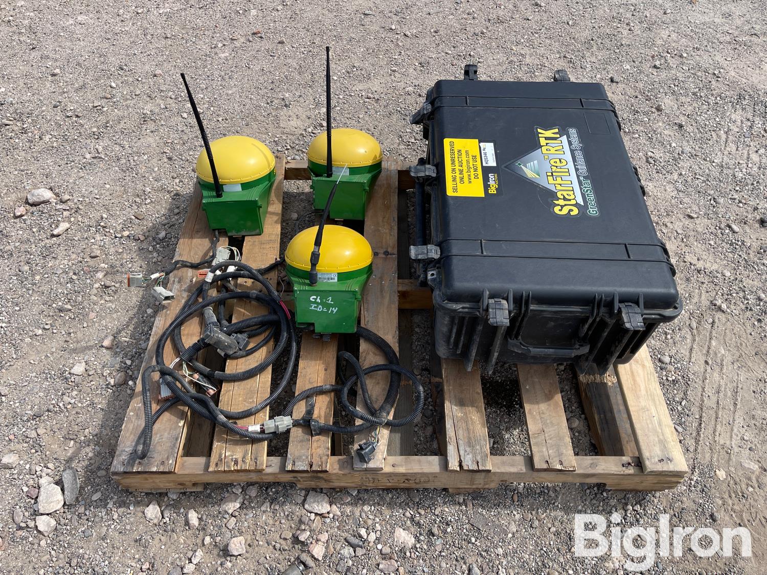 John Deere Starfire Rtk Greenstar Guidance System Bigiron Auctions