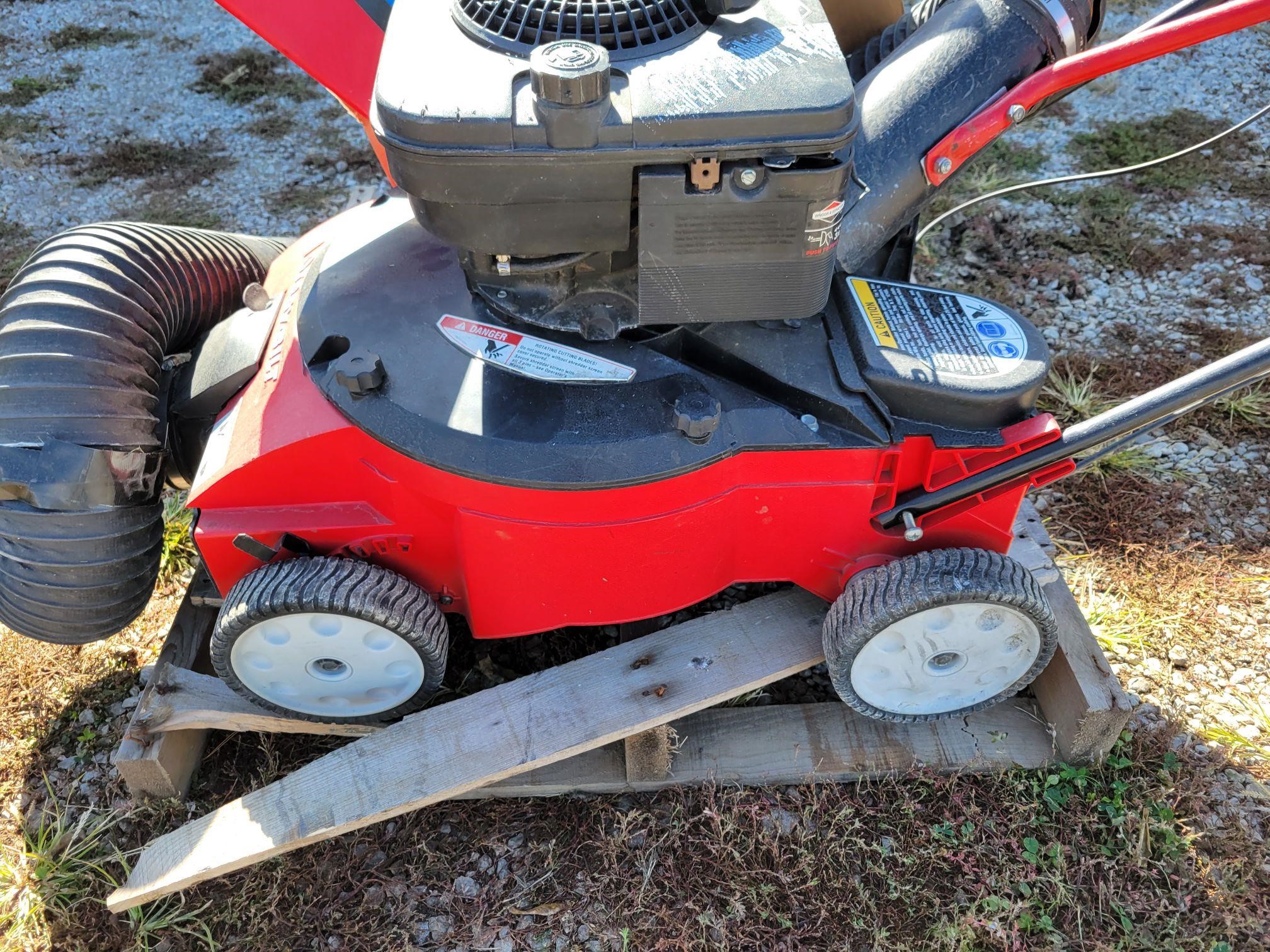 Troy-Bilt Chipper/ Leaf Vac BigIron Auctions