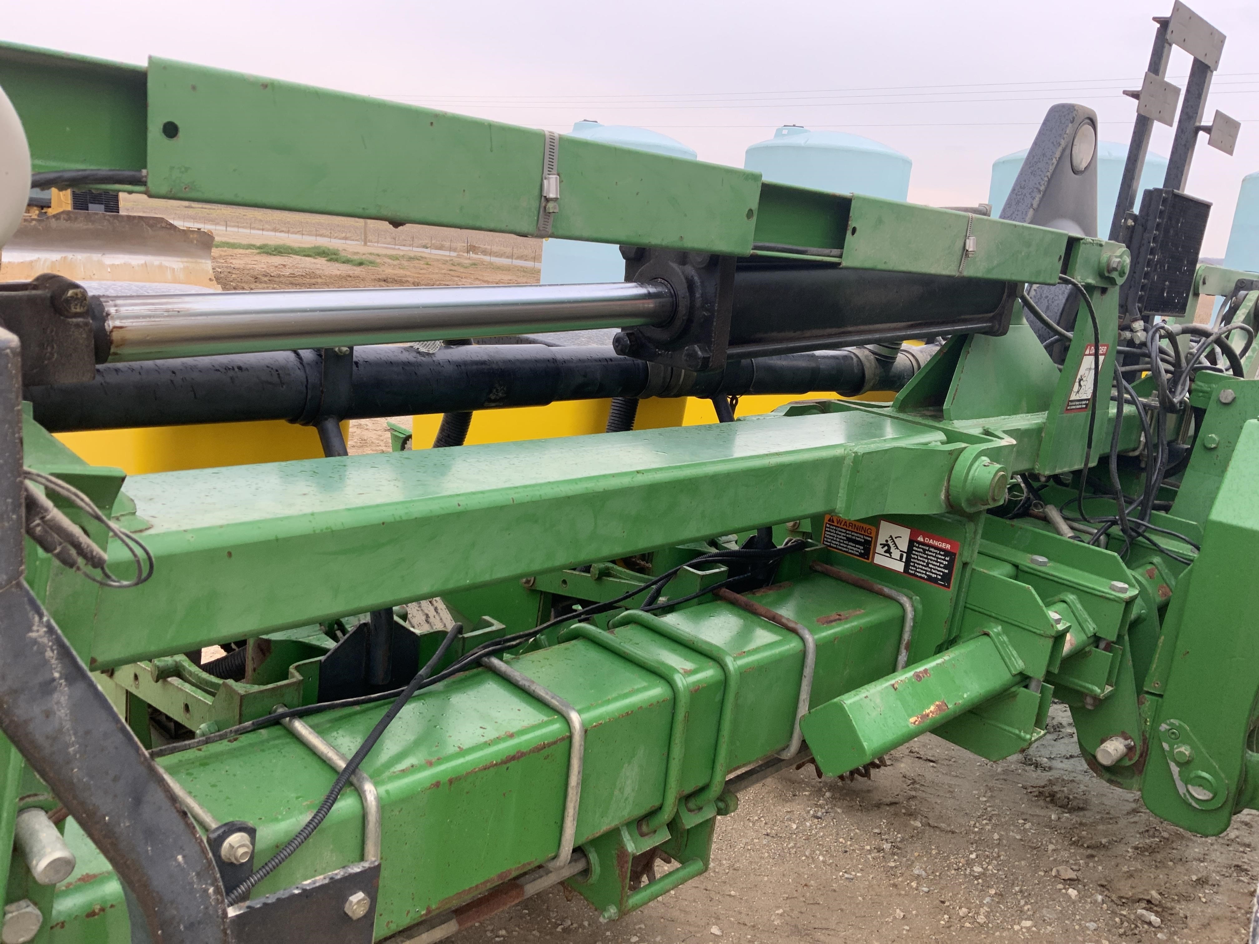 2003 John Deere 1720 Maxemerge 2 Planter Bigiron Auctions 5836