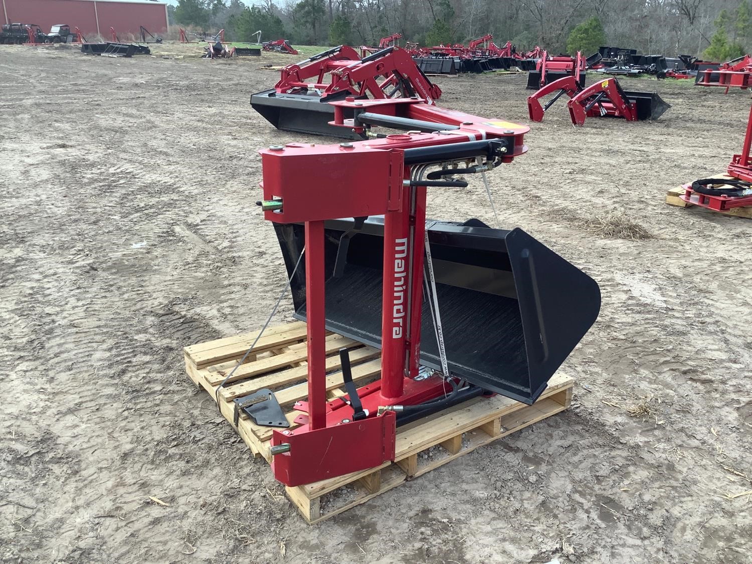 Mahindra 2538CL Loader W/66” Bucket BigIron Auctions